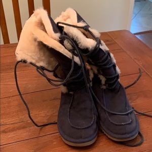 UGG Lace Up Boots 5278